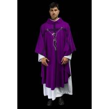 Fialový ornát - výšivka - Ježiš na kríži