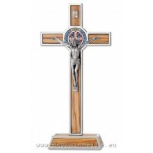 Kovový kríž na podstavci 20.5cm - Sv. Benedikt - olivové drevo + e