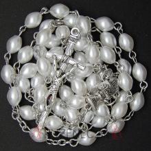 Ruženec - biele korálky 6x8mm perlové